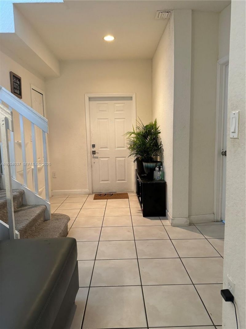 1043 SE 23rd Ave, Homestead, FL 33035 Photo