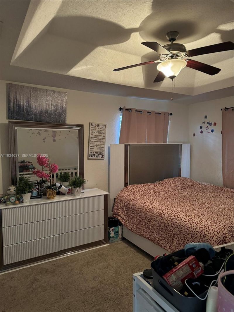 1043 SE 23rd Ave, Homestead, FL 33035 Photo