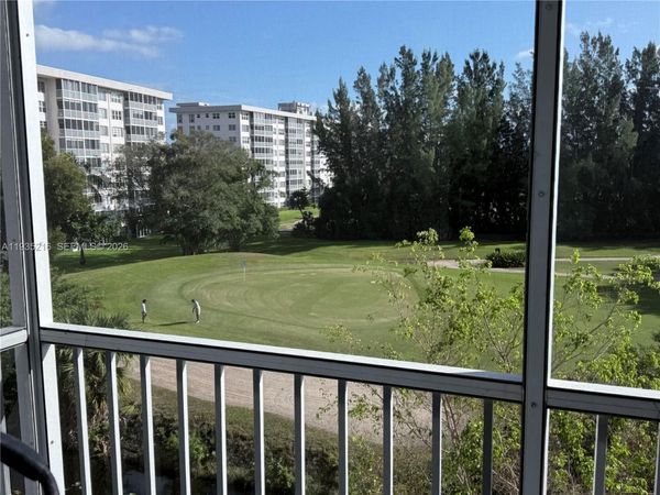 3250 N Palm Aire Dr, Unit 508, Pompano Beach, FL 33069