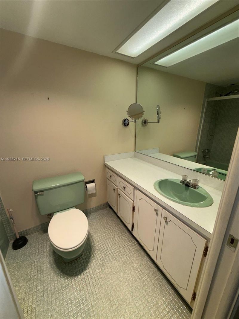 3250 N Palm Aire Dr, Unit 508, Pompano Beach, FL 33069 Photo