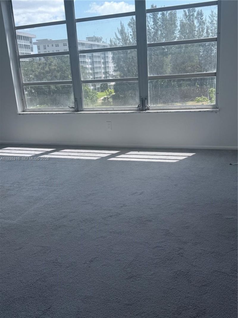 3250 N Palm Aire Dr, Unit 508, Pompano Beach, FL 33069 Photo
