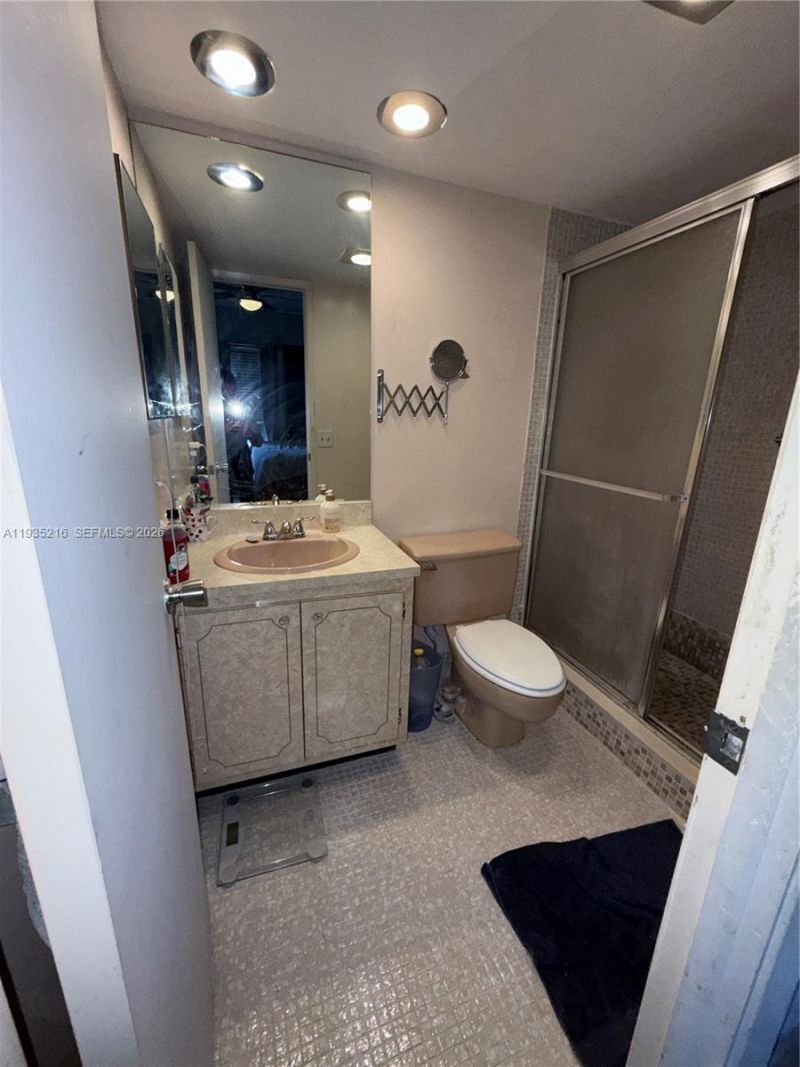 3250 N Palm Aire Dr, Unit 508, Pompano Beach, FL 33069 Photo