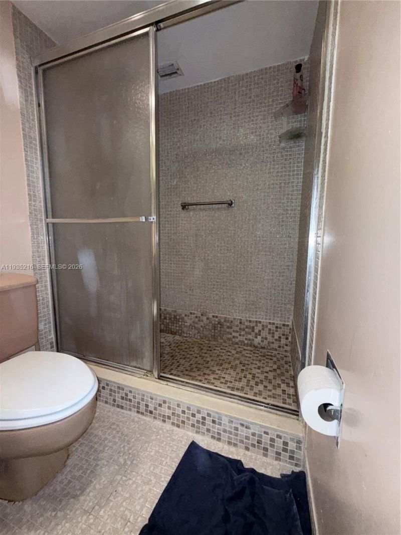 3250 N Palm Aire Dr, Unit 508, Pompano Beach, FL 33069 Photo