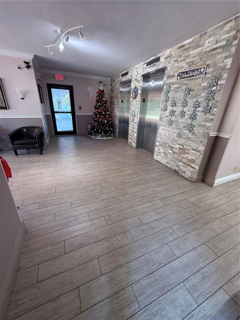 3250 N Palm Aire Dr, Unit 508, Pompano Beach, FL 33069 Photo