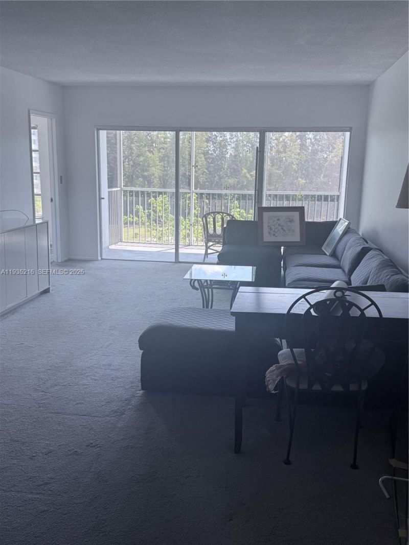 3250 N Palm Aire Dr, Unit 508, Pompano Beach, FL 33069 Photo