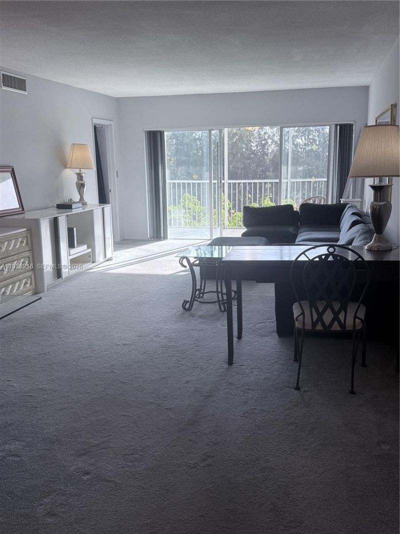 3250 N Palm Aire Dr, Unit 508, Pompano Beach, FL 33069 Photo