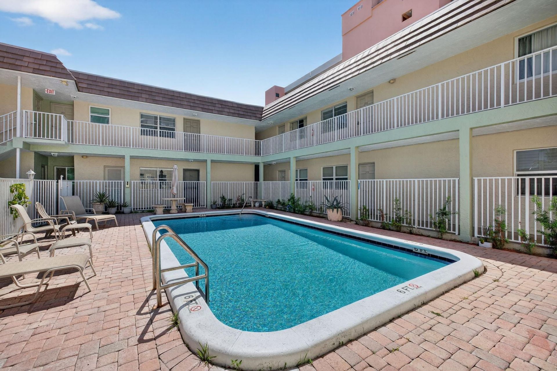 1450 N Riverside Dr, Unit 102, Pompano Beach, FL 33062 Photo