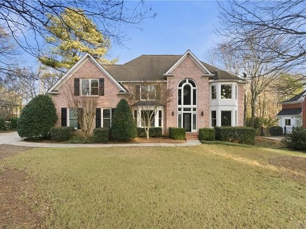 10685 Oxford Mill Circle, Alpharetta, GA 30022