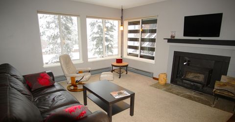 11723 Snowpeak Way, Truckee, CA 96161 Photo