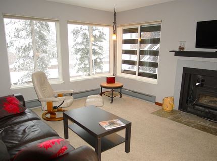 11723 Snowpeak Way, Truckee, CA 96161 Photo