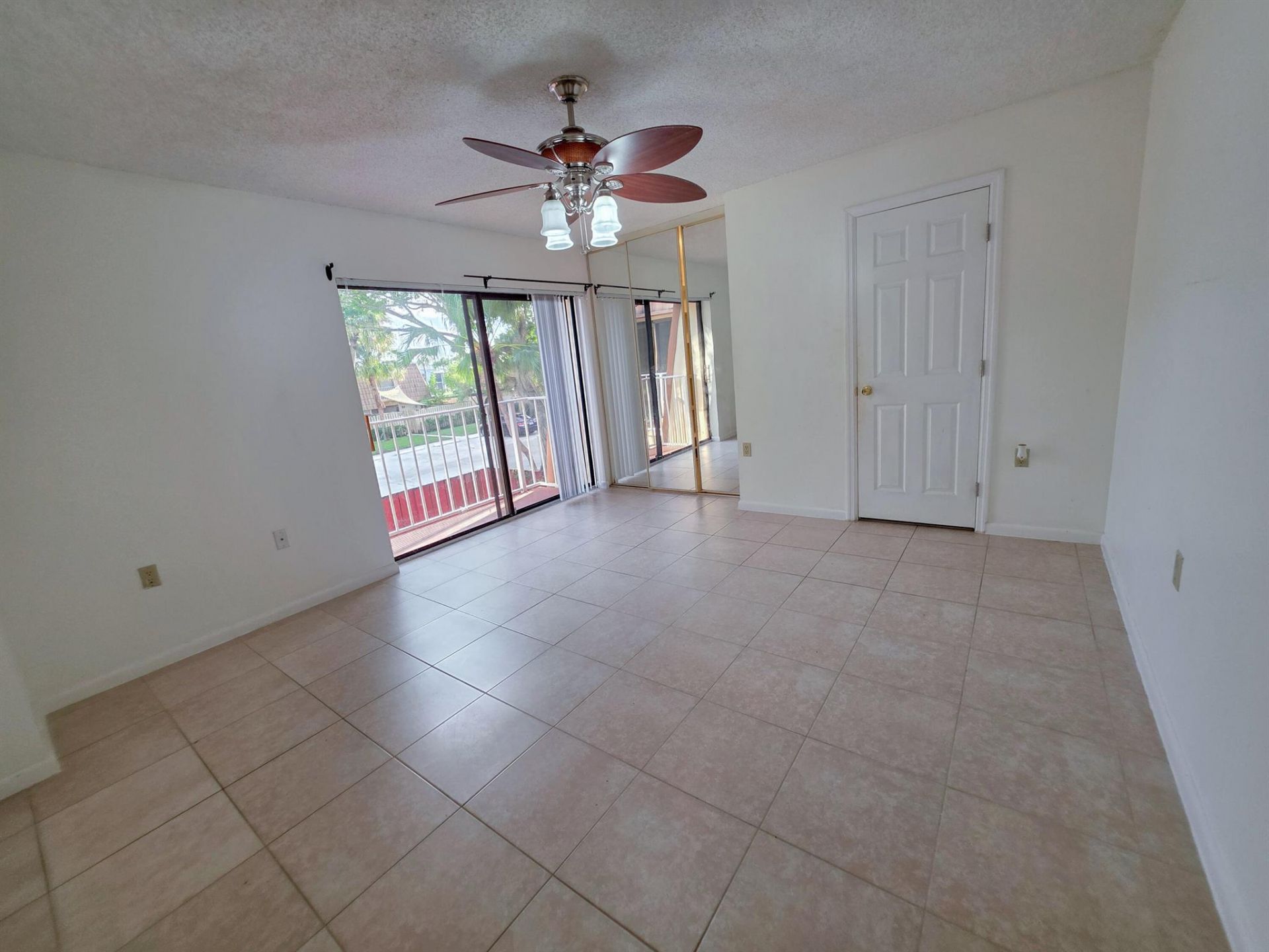 832 Blue Ridge Circle, West Palm Beach, FL 33409 Photo