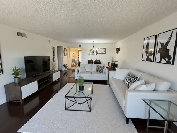 2850 Forest Hills Boulevard, Unit 214, Coral Springs, FL 33065