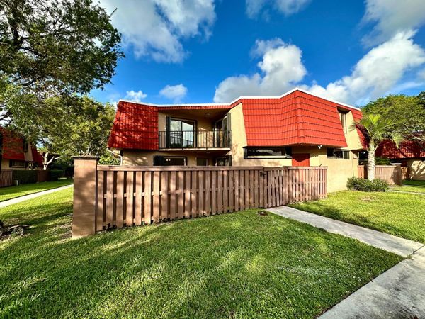 8081 Severn Drive, Unit D, Boca Raton, FL 33433