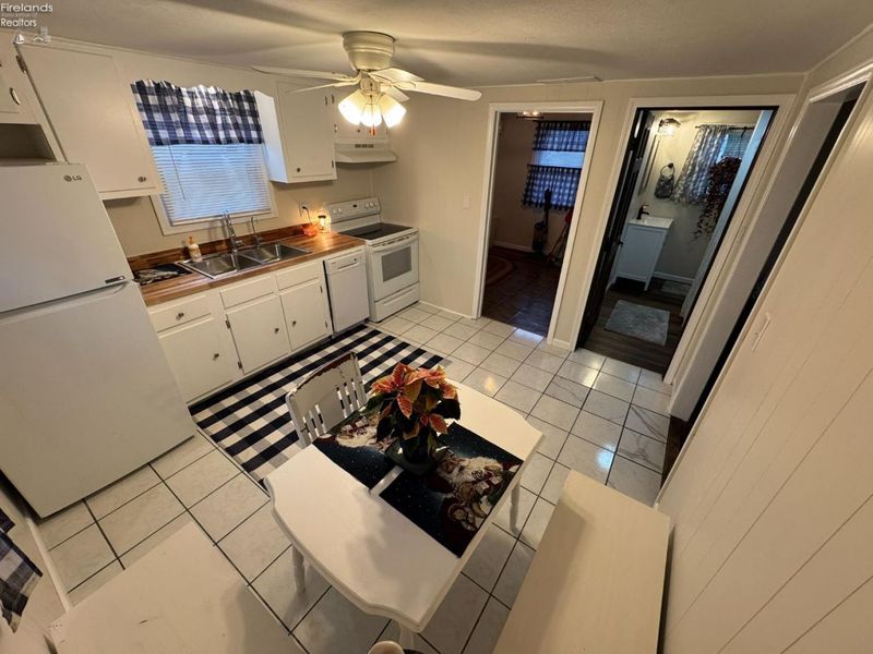 3131 S State Route 19, Oak Harbor, OH 43449 Photo 11