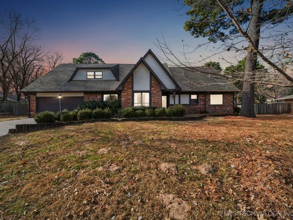 9752 S Lakewood Avenue, Tulsa, OK 74137