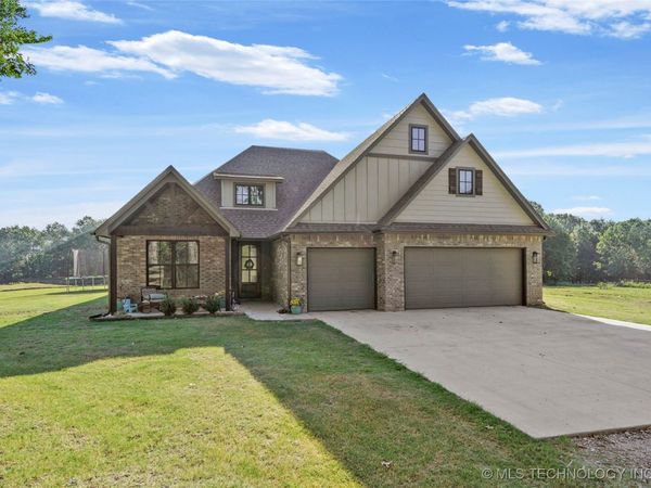 14219 S 241st East Avenue, Coweta, OK 74429