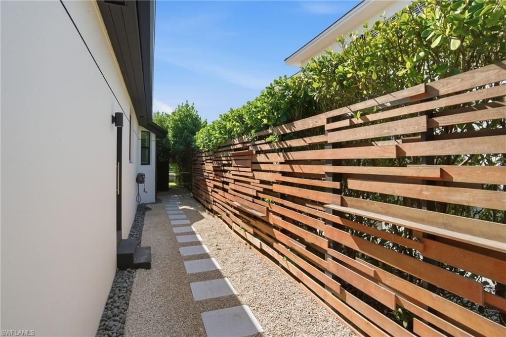 1506 Jewel Box Ave, Naples, FL 34102 Photo