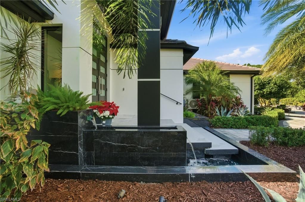 1506 Jewel Box Ave, Naples, FL 34102 Photo