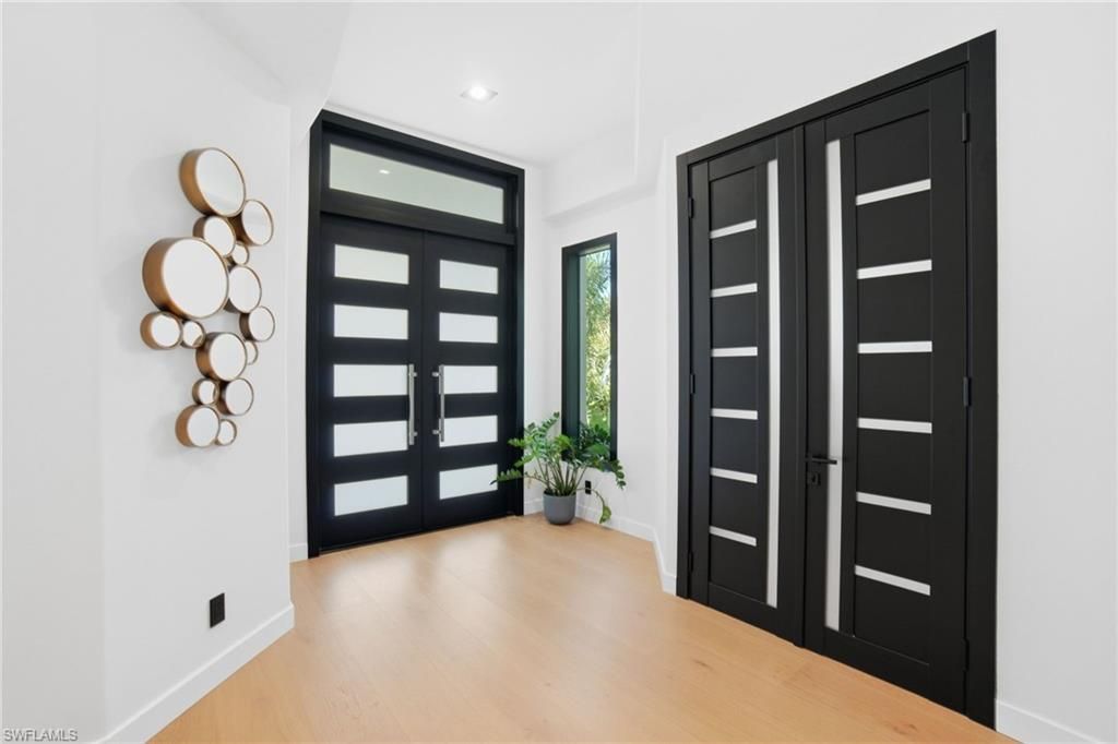 1506 Jewel Box Ave, Naples, FL 34102 Photo