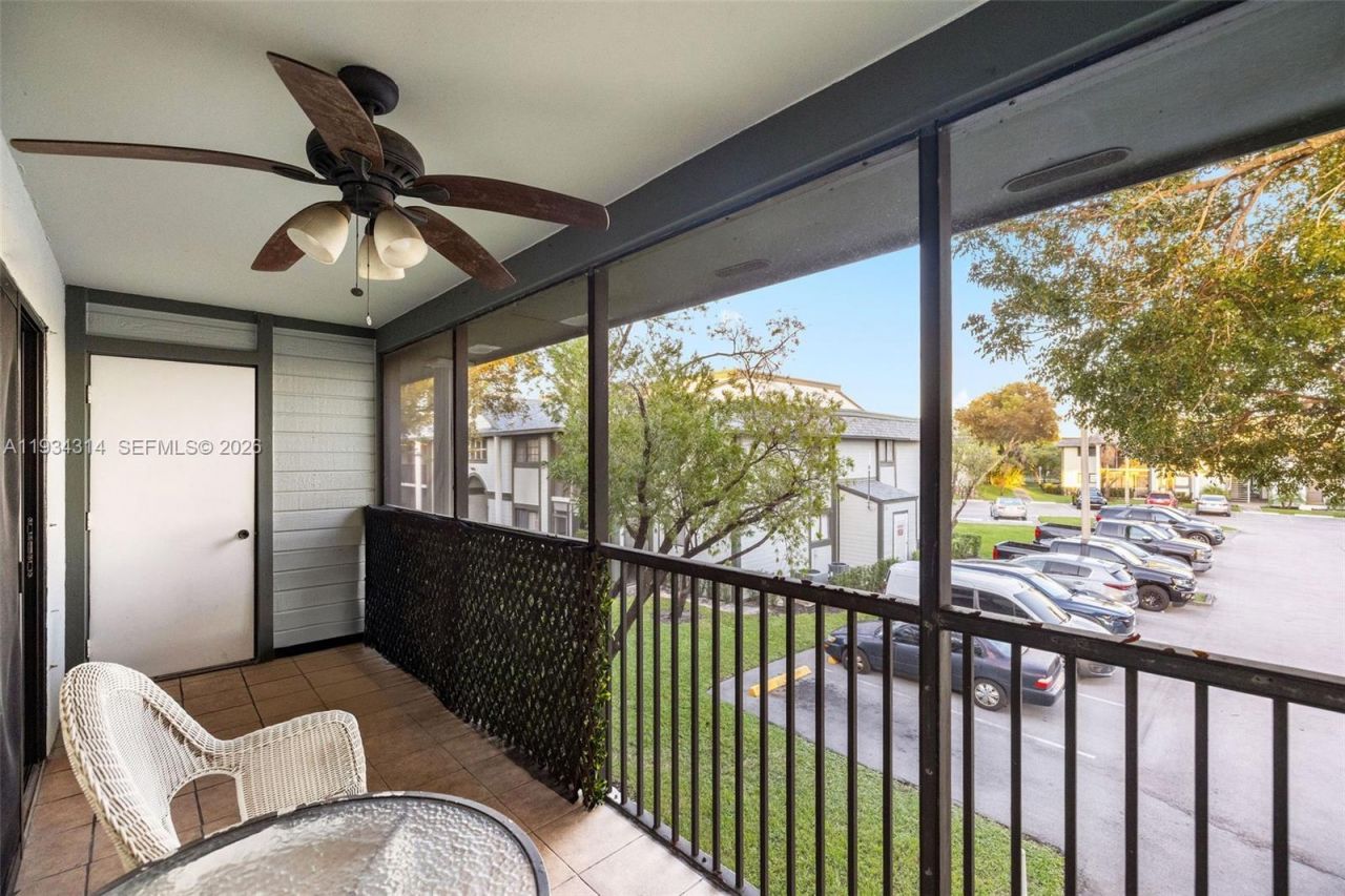 20741 NE 4th Ct, Unit 207, Miami, FL 33179 Photo