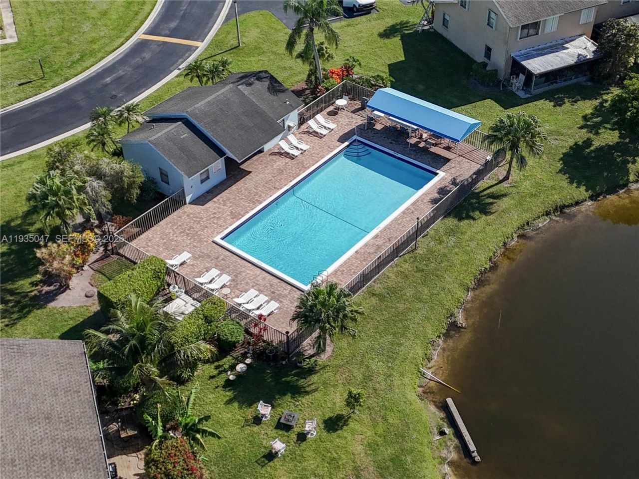 5694 Northpointe Ln, Boynton Beach, FL 33437 Photo