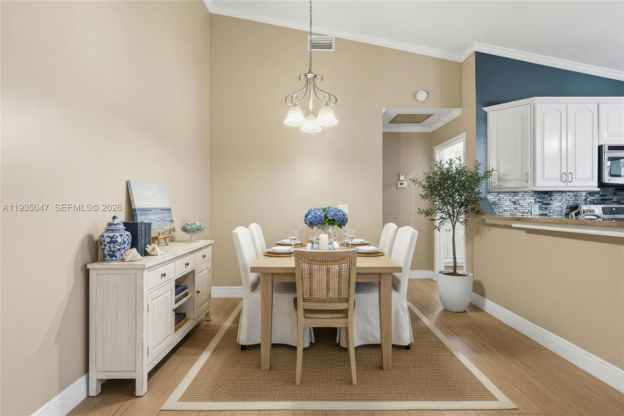 5694 Northpointe Ln, Boynton Beach, FL 33437 Photo