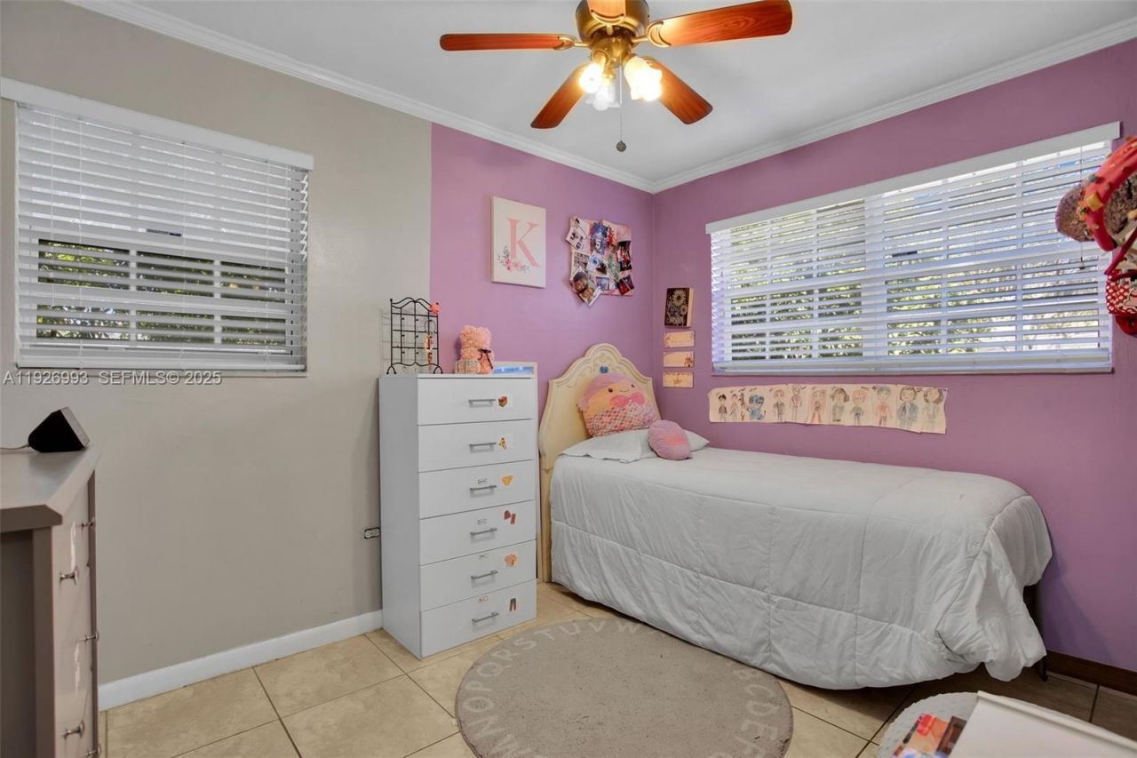 2410 Flamingo Dr, Miramar, FL 33023 Photo