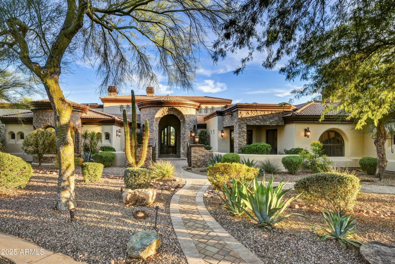 6941 E Flat Iron Court, Gold Canyon, AZ 85118 Main Photo
