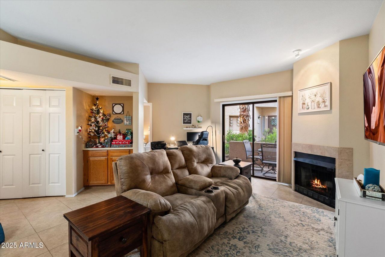 10301 N 70th Street, Unit 106, Paradise Valley, AZ 85253 Main Photo