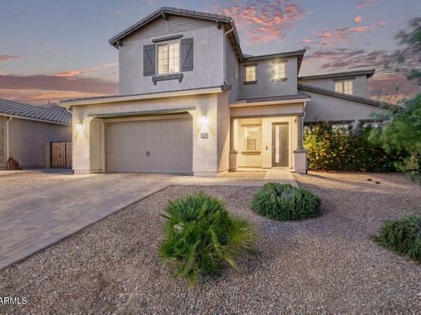 1076 E KENSINGTON Road, Gilbert, AZ 85297