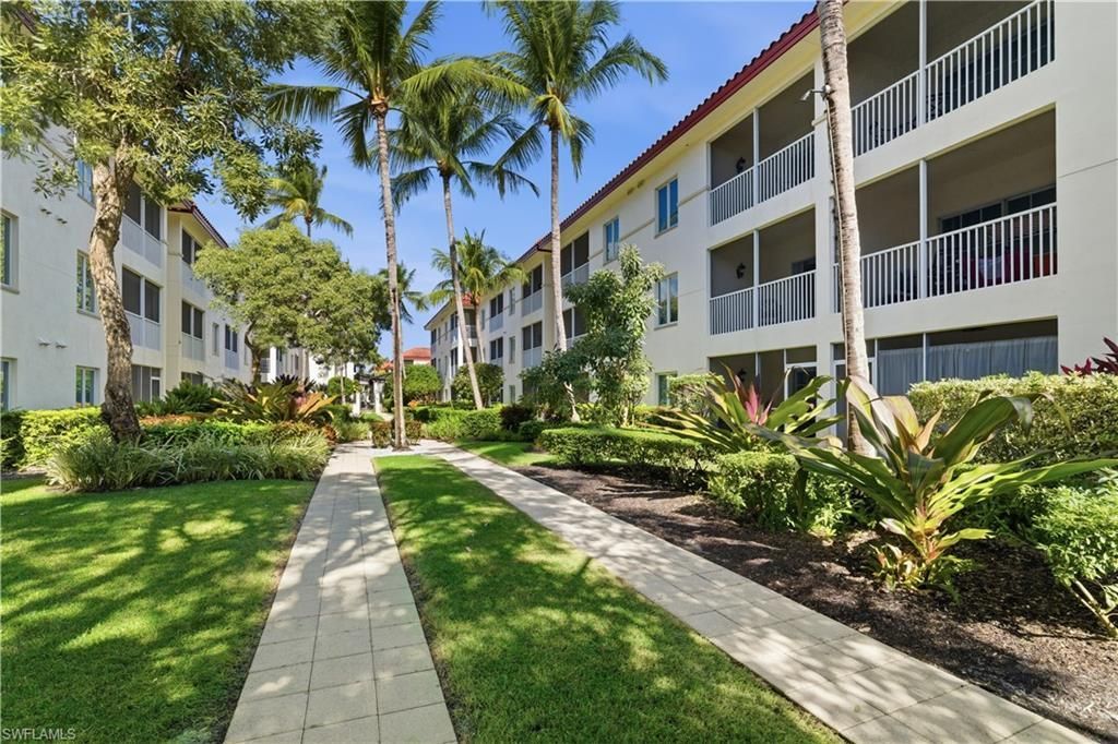 221 9th St S, Unit 123, Naples, FL 34102 Photo