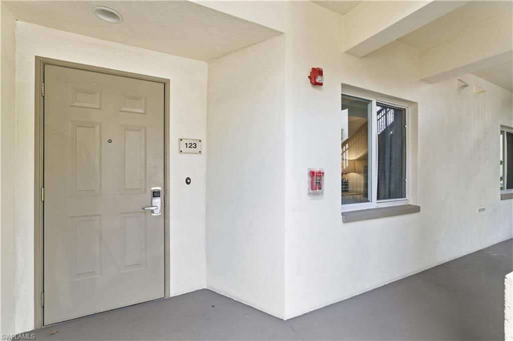 221 9th St S, Unit 123, Naples, FL 34102 Photo