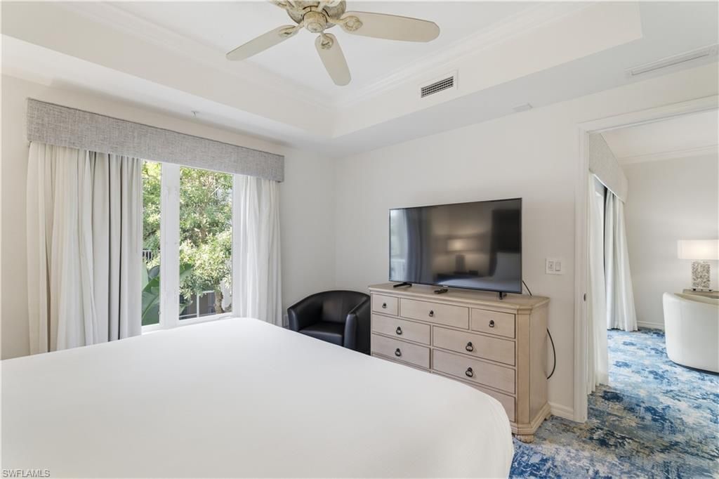 221 9th St S, Unit 217, Naples, FL 34102 Photo