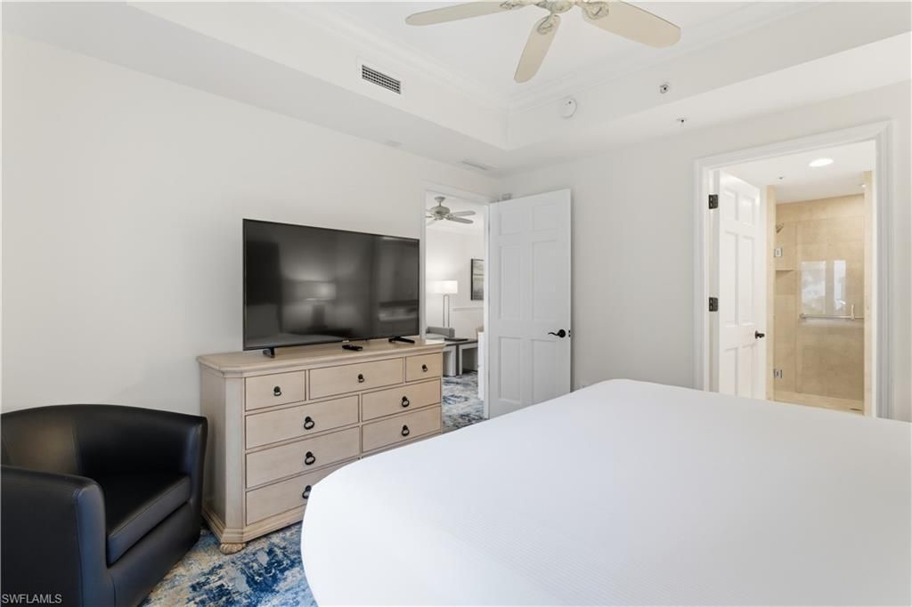 221 9th St S, Unit 217, Naples, FL 34102 Photo