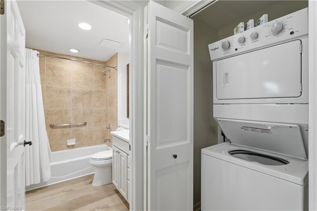 221 9th St S, Unit 217, Naples, FL 34102 Photo