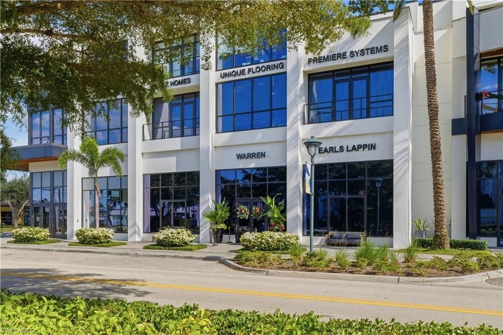 221 9th St S, Unit 217, Naples, FL 34102 Photo