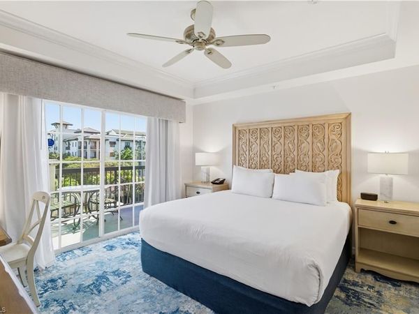 221 9th ST S, Unit 403, NAPLES, FL 34102