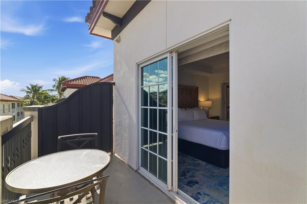 221 9th St S, Unit 403, Naples, FL 34102 Photo