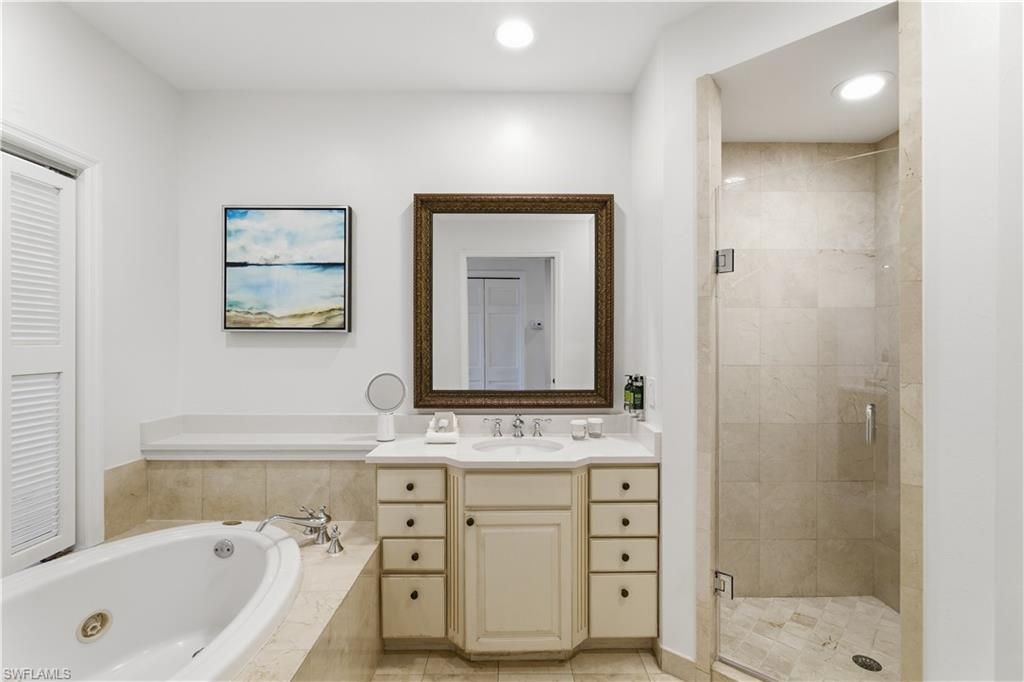 221 9th St S, Unit 403, Naples, FL 34102 Photo