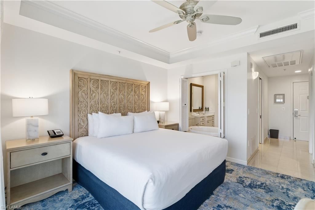 221 9th St S, Unit 403, Naples, FL 34102 Photo