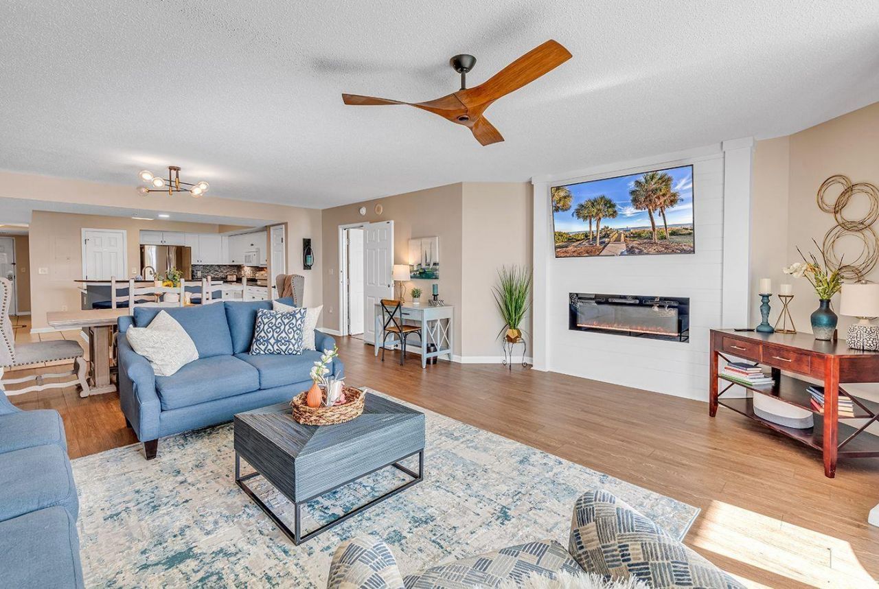 2151 Bridge View Ct. Photo 10