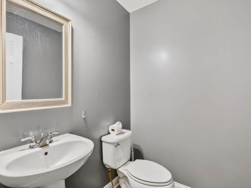 2655 Aeden Drive, Columbus, OH 43219 Photo 13