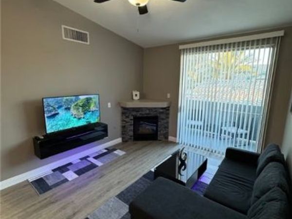 4960 Harrison Drive, Unit 207, Las Vegas, NV 89120