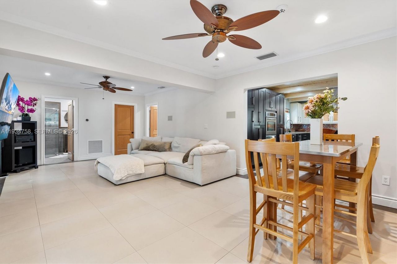 390 NE 103rd St, Miami Shores, FL 33138 Photo