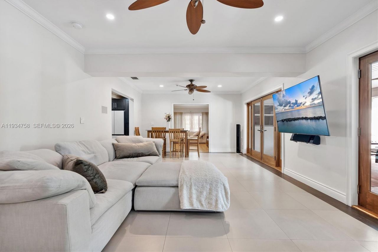 390 NE 103rd St, Miami Shores, FL 33138 Photo