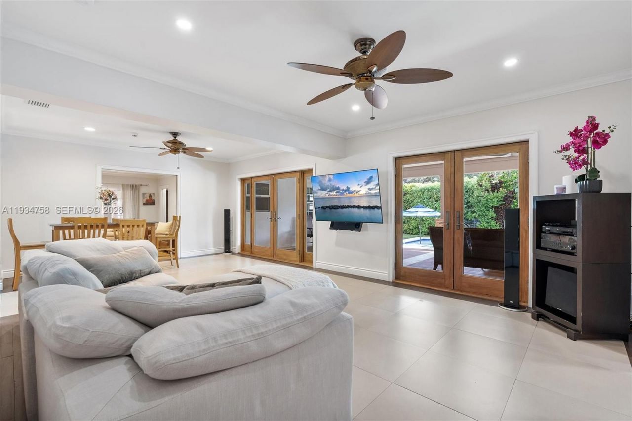 390 NE 103rd St, Miami Shores, FL 33138 Photo