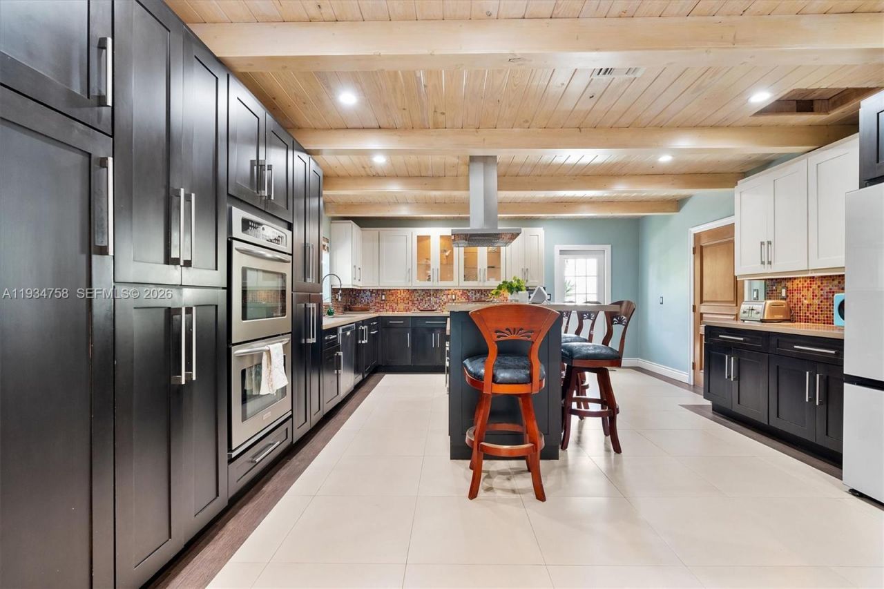 390 NE 103rd St, Miami Shores, FL 33138 Photo