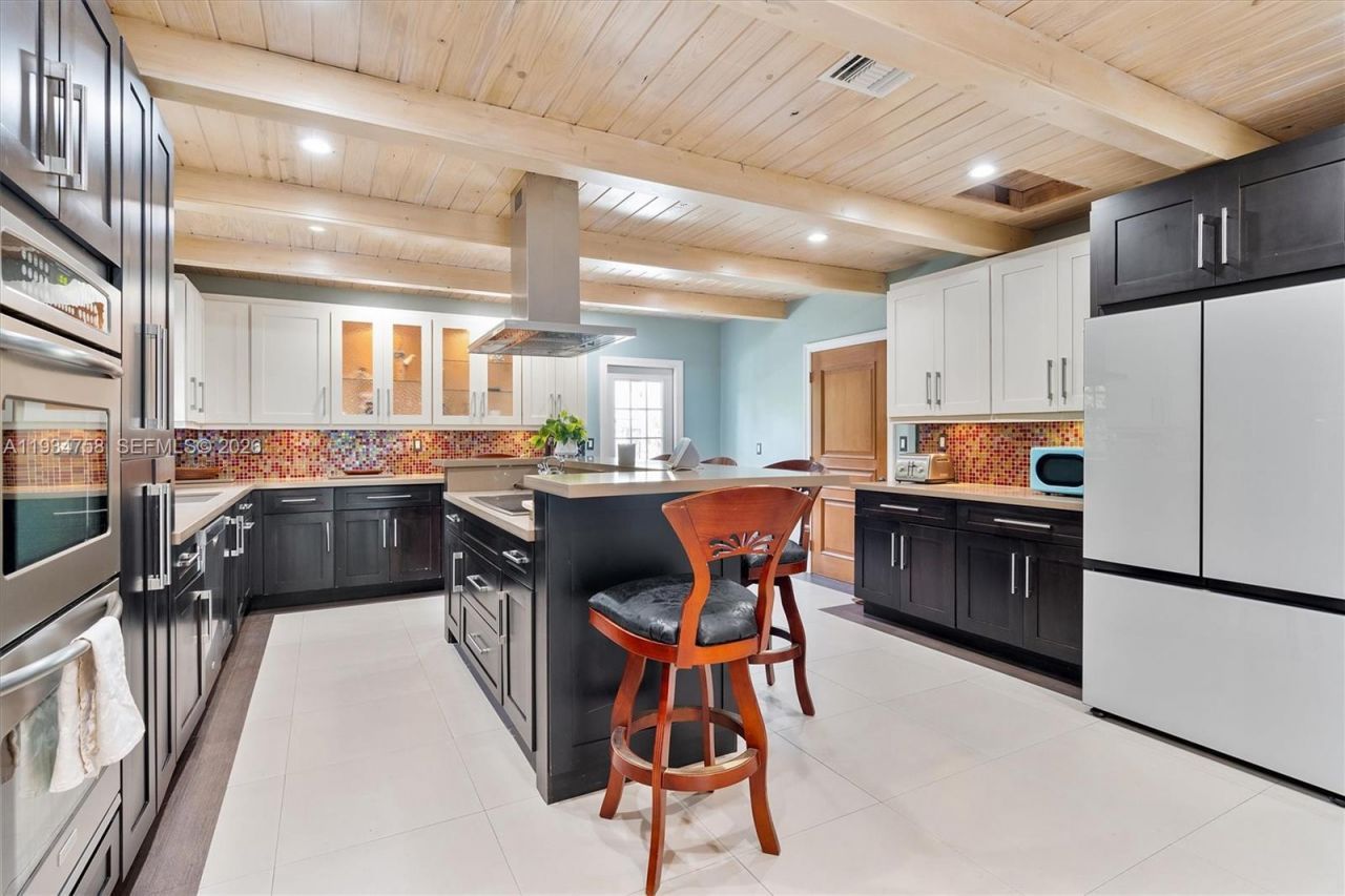 390 NE 103rd St, Miami Shores, FL 33138 Photo