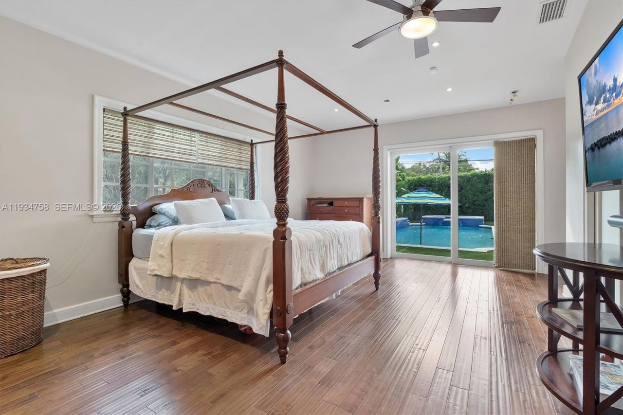 390 NE 103rd St, Miami Shores, FL 33138 Photo