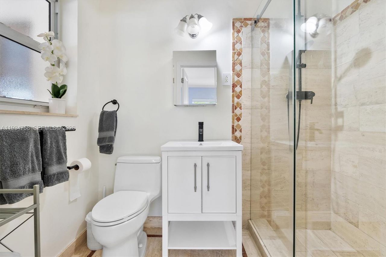 390 NE 103rd St, Miami Shores, FL 33138 Photo